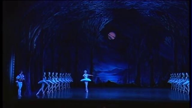 St Petersburg Ballet Theatre - Swan Lake ft Irina Kolesnikova смотреть онлайн