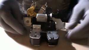 Почему не работает электропривод багажника SKODA. Замок багажника SKODA SUPERB 3 combi.