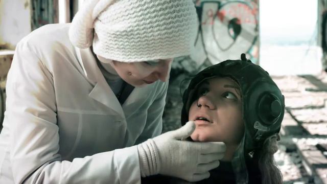 Близкие контакты или Космический парикмахер смотреть онлайн