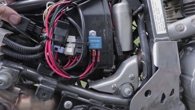 Suzuki Dr650 Spot light Install смотреть онлайн