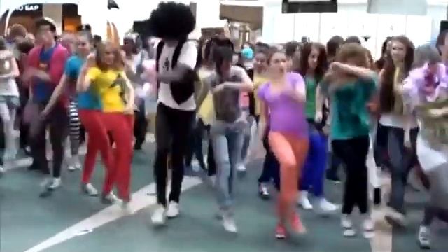Flashmob in ATRIUM. Moscow R смотреть онлайн
