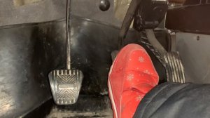 Замена тормозной жидкости. Прокачка гидропривода тормозов. Лада Калина