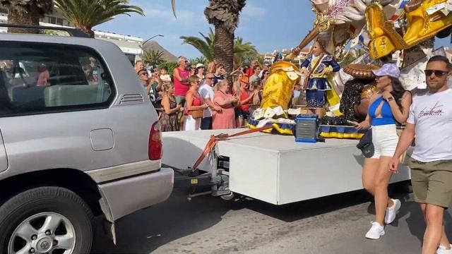 КАРНАВАЛ на ТЕНЕРИФЕ. Лос -Кристьянос. 2023. / CARNAVAL Tenerife Los Cristianos Gran Coso. смотреть онлайн