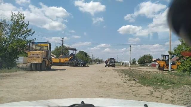 Процесс Укладки Асфальта В Селе Арка Камыстинского Района смотреть онлайн