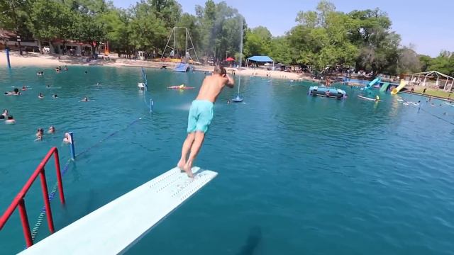 FLIP DIVING GAME... IN REAL LIFE смотреть онлайн