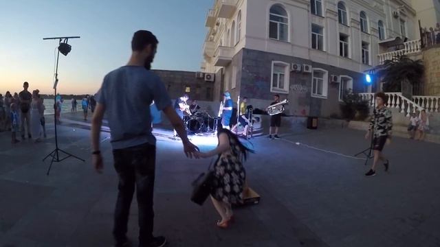 Уличные музыканты смотреть онлайн