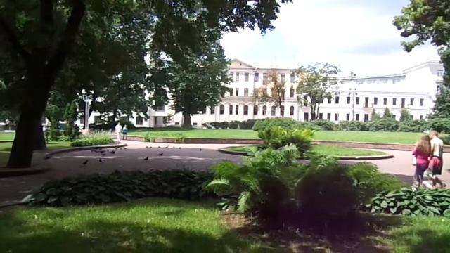 В Михайловском сквере в Минске смотреть онлайн