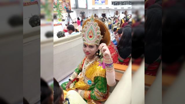 Празднуем Рождество в Индии, в Шантиване, вместе с детьми из Всемирного духовного университета, 522 смотреть онлайн