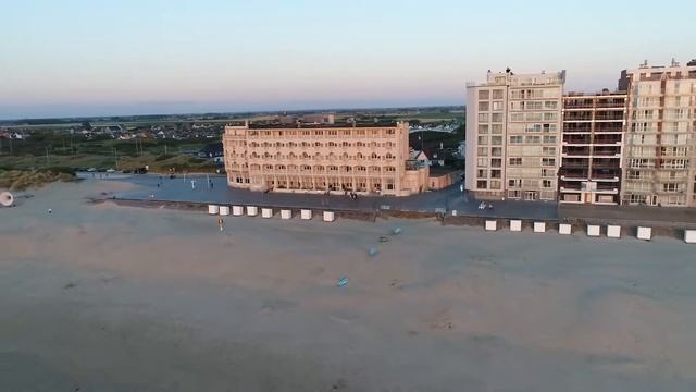 Sunset at Grand Hotel Bellevue Westende смотреть онлайн