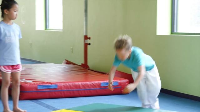 The Little Gym Non Contact Karate Classes for Kids смотреть онлайн