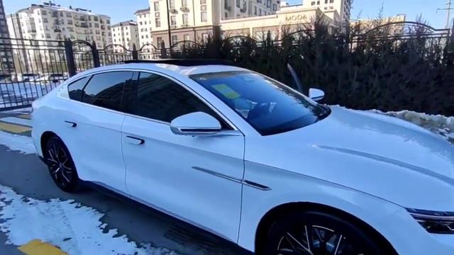 чистокровный Китаец BYD - Han смотреть онлайн