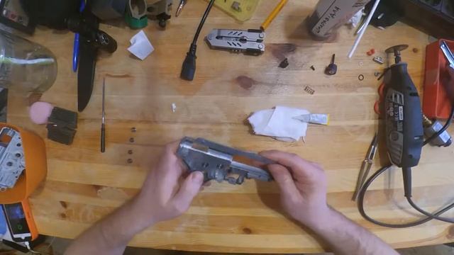 Устанавливаем и фиксируем подшипники в v2 gearbox смотреть онлайн