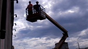 Зил 130, работа подъемника