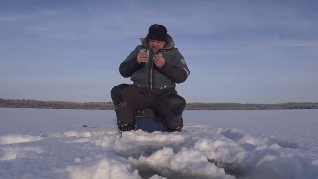 Поехали рыбачить в нетронутый коряжник. Рыбалка 2023 смотреть онлайн