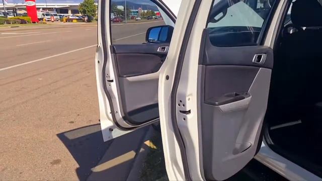 2015 Mazda BT-50 XTR Utility 4x4 White смотреть онлайн