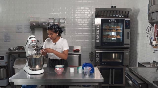 Action! Let's Cook! | Almond Croissants using UNOX BAKERTOP MIND.Maps™ PLUS смотреть онлайн
