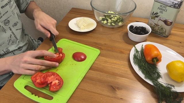 Греческий салат с моцареллой #готовлюдома #салаты смотреть онлайн