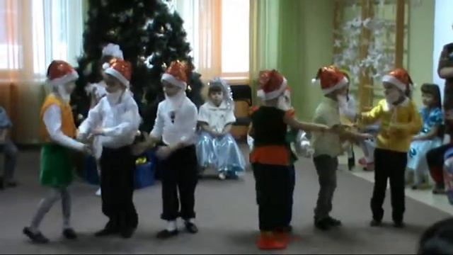 танец гномов ,новый год2015 смотреть онлайн
