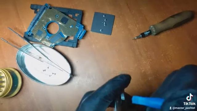 Разобрать жёсткий диск.Hard hdd.Westrn Digital смотреть онлайн
