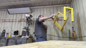 Станок для очистки от ржавчины профтрубы своими руками..