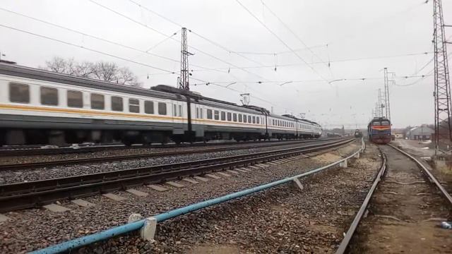 Электропоезд ЭД4М-0447 ЦППК станция Нара 31.03.2016 смотреть онлайн