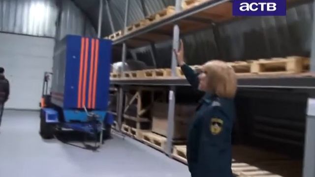 Сахалинцам в случае ЧС будут раздавать модные кроссовки смотреть онлайн