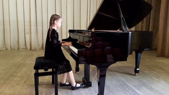 Robert Schumann Fantastic dance / Р. Шуман «Фантастический танец», Яна Кисель, 9 лет смотреть онлайн