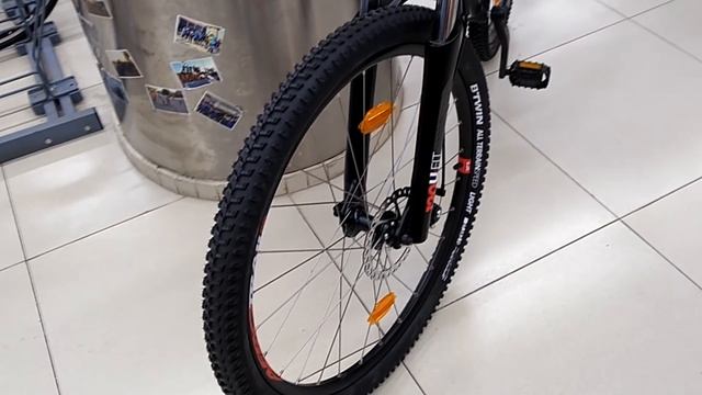 Btwin Rockrider 520S Bike Check | Full Details | Price | Weight | Trail Bike ? смотреть онлайн