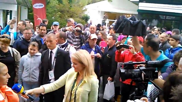 Dominika Cibulkova is doing an interview in Paris смотреть онлайн