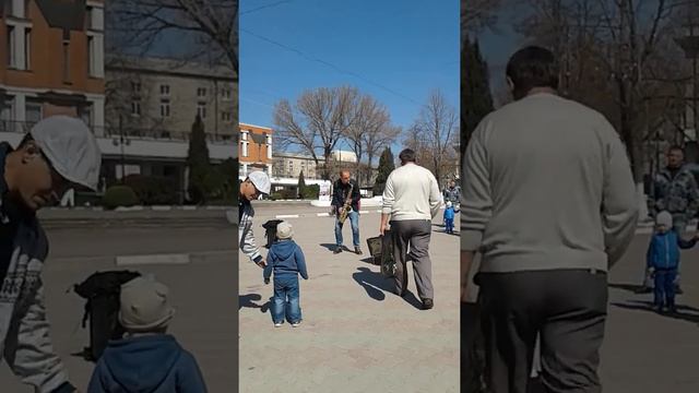 романтический саксафон смотреть онлайн