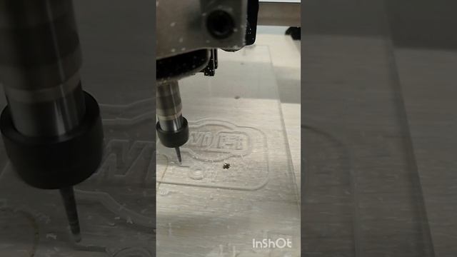 Фрезер ЧПУ "ВЕКТОР". Гравировка оргстекла. смотреть онлайн