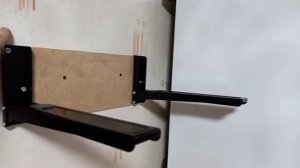 установка кронштейна под микроволновку.