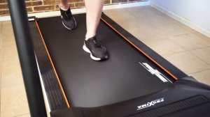 Как выбрать беговую дорожку: значение бегового полотна