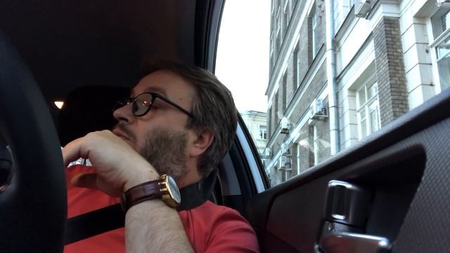 В чём главная проблема с детьми в такси? смотреть онлайн