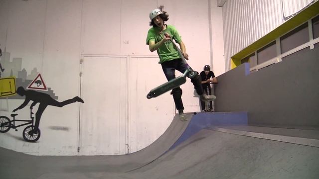 Михаил Румянцев квалиф.  - PowerTrick самокат контест - скейтпарк BunnyHop 20181216