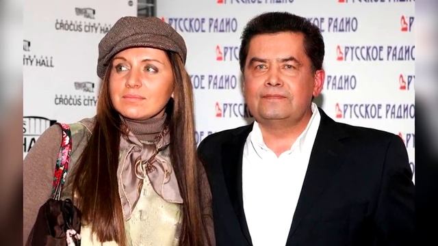 НЕ УПАДИТЕ! КАК ВЫГЛЯДИТ ЖЕНА РАСТОРГУЕВА, С КОТОРОЙ ОНИ УЖЕ 30 ЛЕТ ВМЕСТЕ смотреть онлайн