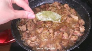 Добавьте просто уксус (9%). Мало кто знает этот секрет! Мясо на сковороде