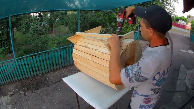 Делаем, круглую будку для щенка.✔️На канале ВОМИ ✔️ смотреть онлайн