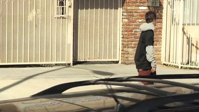 TOREY PUDWILL - CLIP OF THE DAY - BACKSIDE 360 VAN OWEN BUMP смотреть онлайн