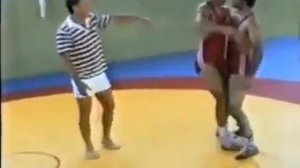 Бросок прогибом. Греко-римская борьба.