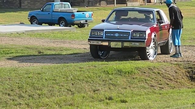 T-Top Buick Regal Pulling into #BattleOfTheWhipz # смотреть онлайн