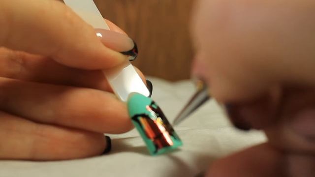 NAILS: Простой дизайн с фольгой. Бабочка