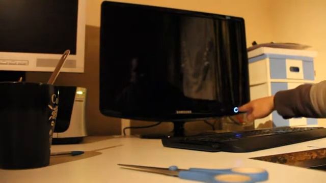Samsung SyncMaster 2232GW - HAUNTED смотреть онлайн
