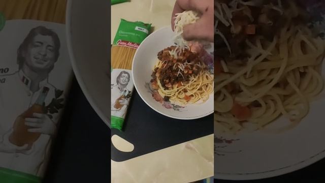 Спагетти Болоньезе дома. смотреть онлайн