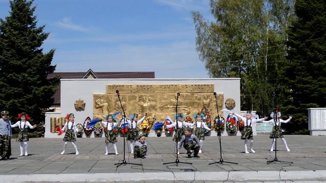 Танец "Катюша", МАДОУ "Атяшевский детский сад № 1" смотреть онлайн