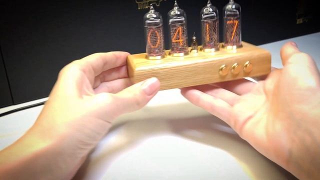 Ламповые часы "Дуб" на газоразрядных индикаторах ИН-14 | Nixie tube clock смотреть онлайн