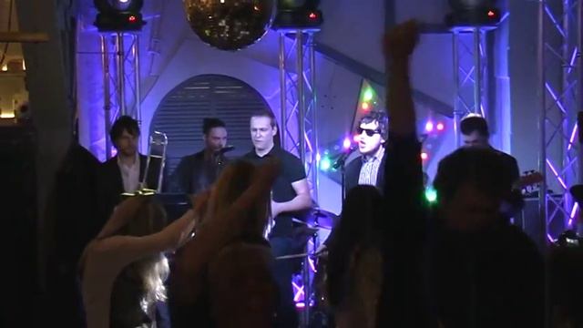 010_FUNK'A'NUTSA Collective - Little less conversation смотреть онлайн