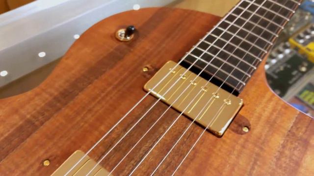 Lowden GL-10 Electric Guitar | Figured Koa смотреть онлайн