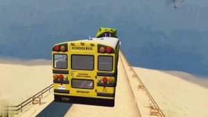 БОЛЬШАЯ ЗМЕЯ ГЛОТАЕТ МАШИНЫ BeamNG Игра аварии Смотреть онлайн сериал мальчиков Мультики про машинки