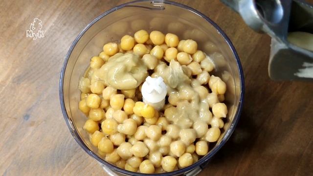 Как быстро и из минимума продуктов приготовить хуммус дома. Homemade hummus, easy and tasty! смотреть онлайн